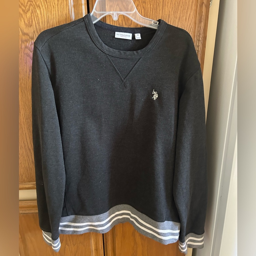 US Polo Assn. Men's heavyweight Black and Gray Top